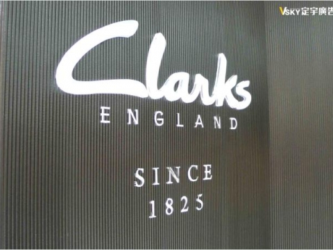 Clarks-店面形象牆
